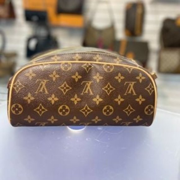 Louis Vuitton Toiletry King - Picture 3 of 8